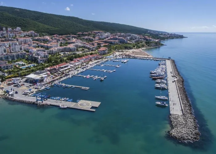 Fregata 4 דירה *